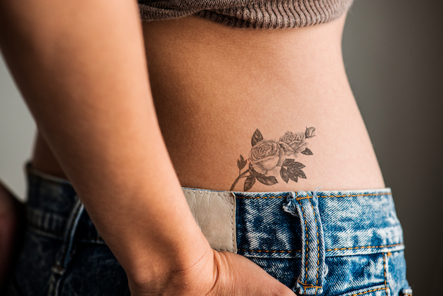 tatouage ephemere fleur