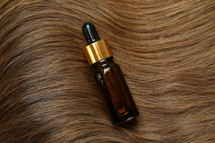 Quelle huile fait pousser les cheveux ?