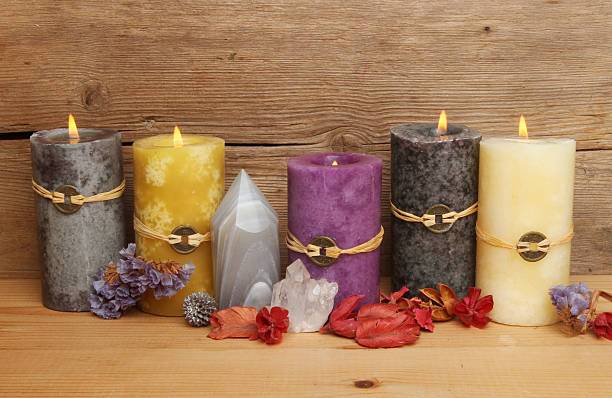 Les bougies de fleurs séchées : entre décoration et aromathérapie